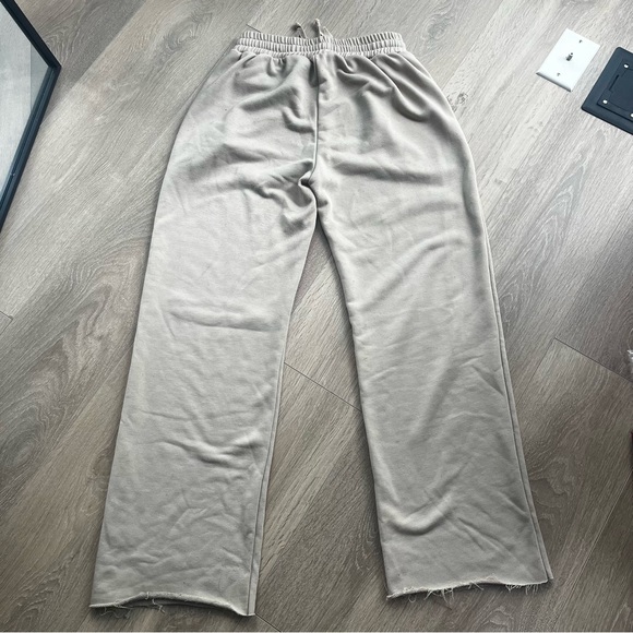 Fashion Nova Sweatpants Size Small - Picture 2 of 2